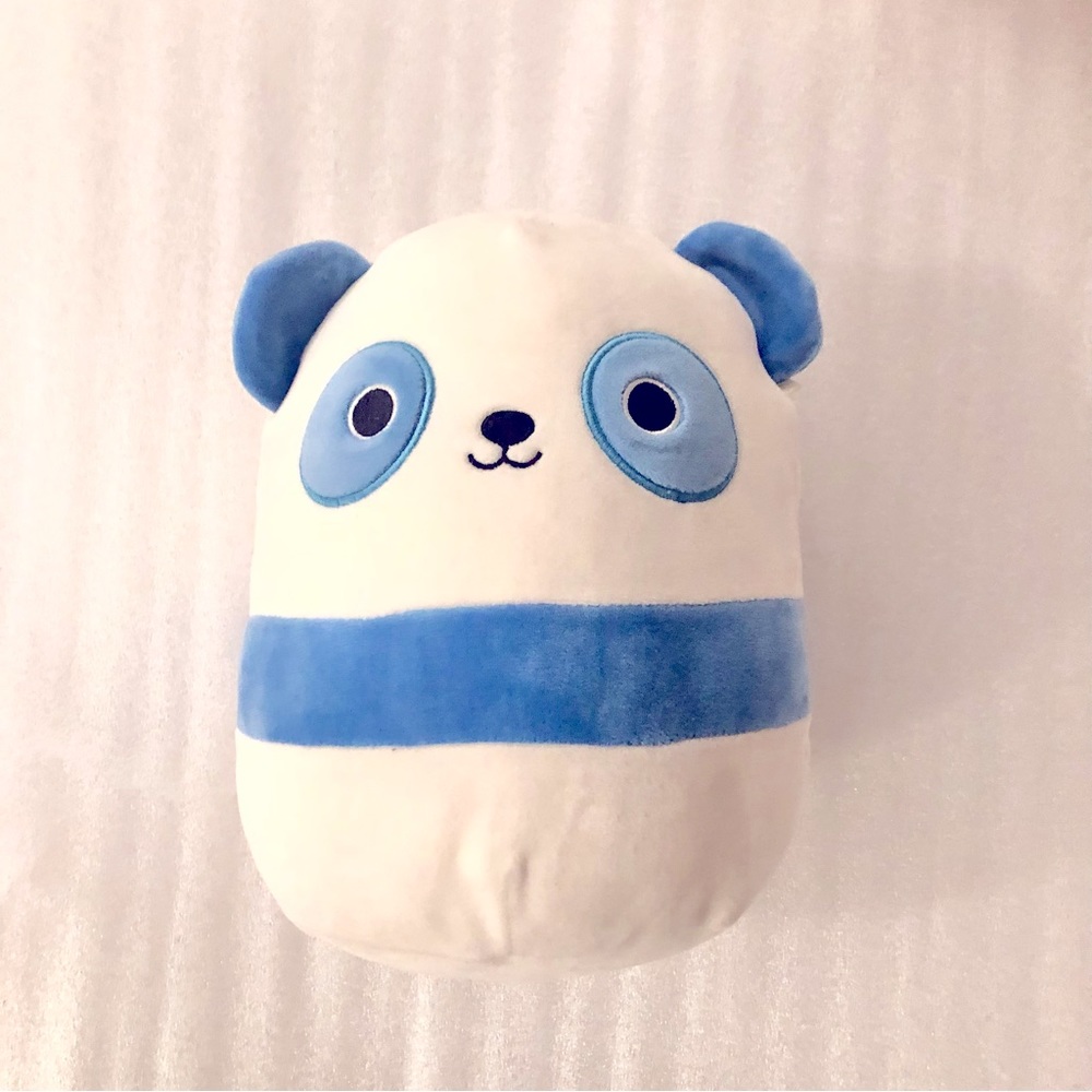 Squishmallows Scout the Blue Panda 8" Plush.  SMOKE FREE / ANIMAL FREE HOME